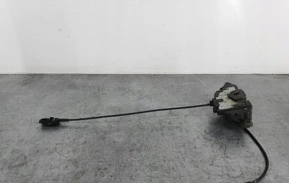 Renault Clio III Front door lock 300123-F