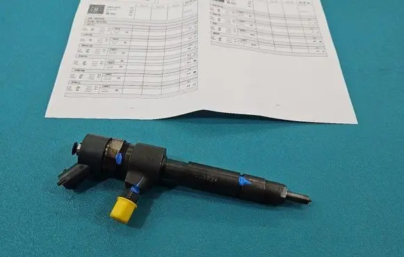 Opel Zafira B Fuel injector 0445110276 IMPRK1509834
