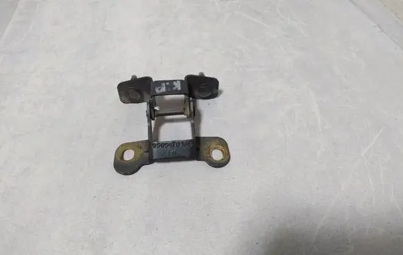 Chrysler Pacifica Tailgate/trunk/boot hinge 05054701AB