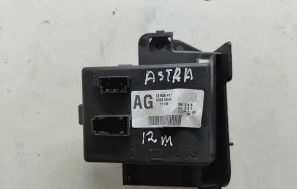 Opel Zafira C Parking PDC control unit/module 13354532