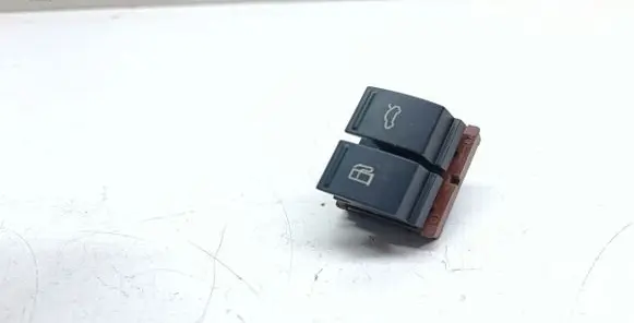 Tailgate opening switch