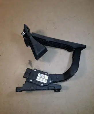 Hyundai ix35 Accelerator throttle pedal 327272S000 YGP019A2S100
