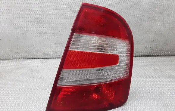 Skoda Fabia Mk1 (6Y) Rear/tail lights 6Y6945112B