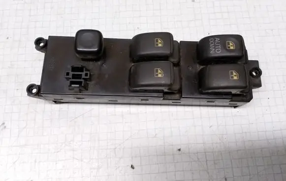 Mitsubishi Galant Electric window control switch MB953121