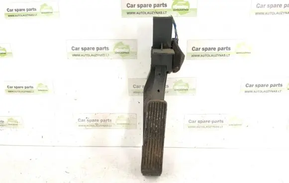Mercedes-Benz E W211 Accelerator throttle pedal 2113000904 2113010001