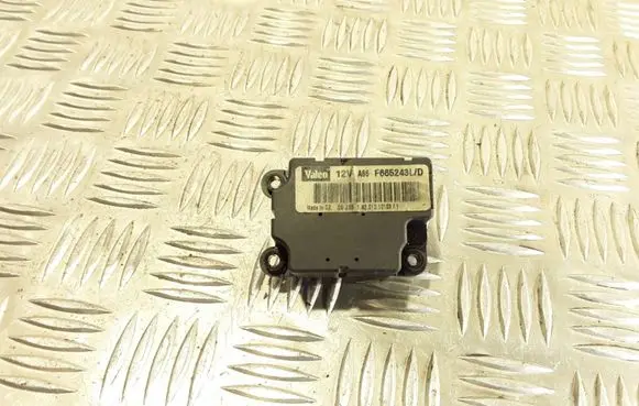 Renault Megane II Air flap motor/actuator F665243L F665243D