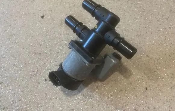 Hyundai Ioniq 5 Electric auxiliary coolant/water pump 375W3GI010
