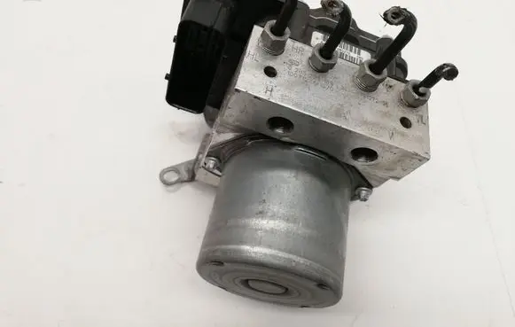 BMW X1 E84 ABS Pump 6798991