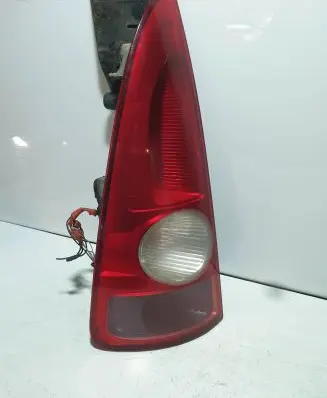 Renault Espace IV Rear/tail lights 8200027153