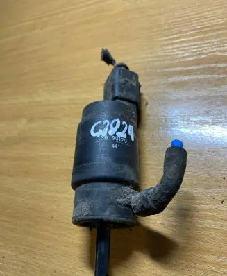 Mercedes-Benz C W203 Windscreen/windshield washer pump 3090179 C2924