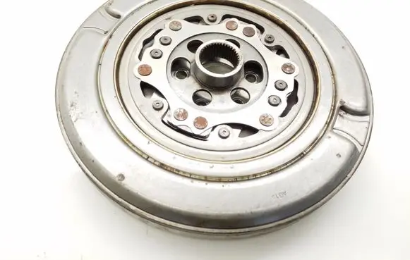 Volkswagen PASSAT B8 Torque converter 