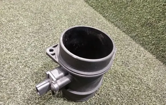 Renault Master III Mass air flow meter 165765213R 226807131R
