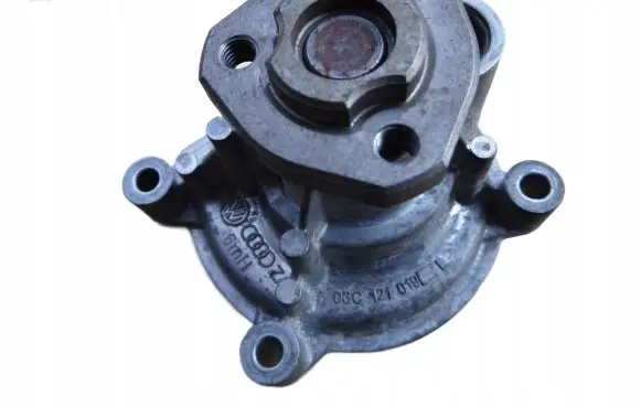 Volkswagen Polo V 6R Water pump 03C121019L