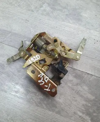 Volkswagen Multivan T4 Sliding door lock 7D1843654B