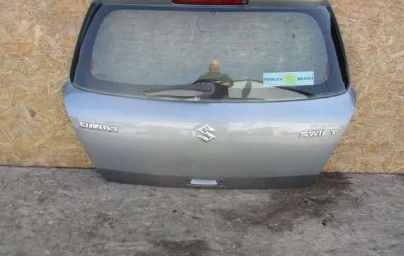 Suzuki Swift I Tailgate/trunk/boot lid