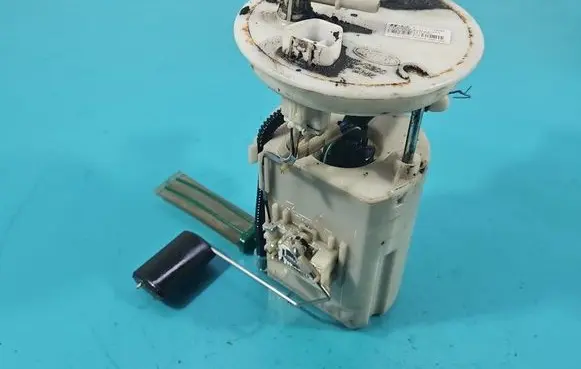 KIA Carens II In-tank fuel pump 311101D200 IMPRK1577626