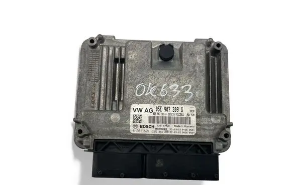 Volkswagen Golf VIII Engine control unit/module ECU 05E907309G 0261S21826