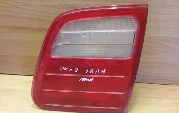 Mercedes-Benz E W210 Tailgate rear/tail lights A2108202464