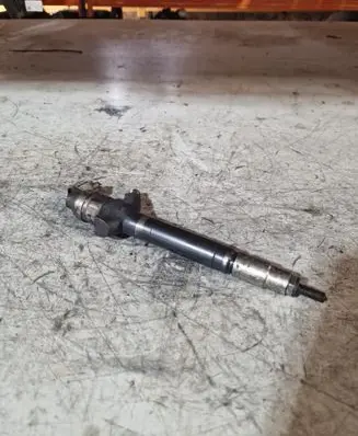 Fuel injector