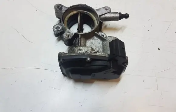 Opel Insignia A Throttle valve 50329302