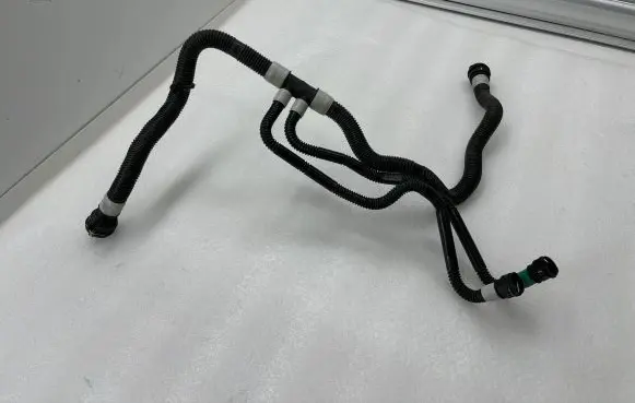 Tesla Model 3 Electric car engine cooling hoses/pipes 152149400A