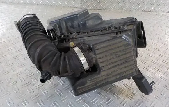 Renault Twingo III Air filter box 165003255R 100405PS