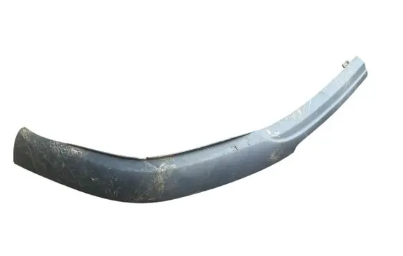 Front bumper lip