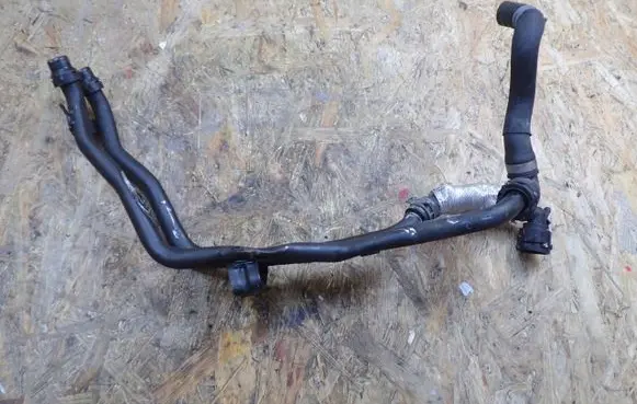 Skoda Octavia Mk3 (5E) Webasto auxiliary heater fuel line/pipe 5Q1815097K