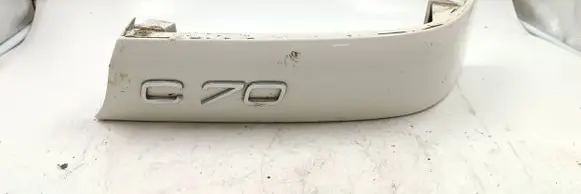 Rear bumper trim bar molding