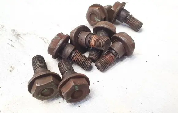 Toyota Corolla E120 E130 Nuts/bolts 