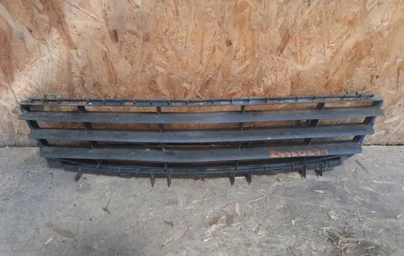 Opel Astra H Front bumper lower grill 24460271