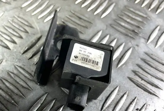 Volvo S80 ABS wheel speed sensor 8691733 8691736