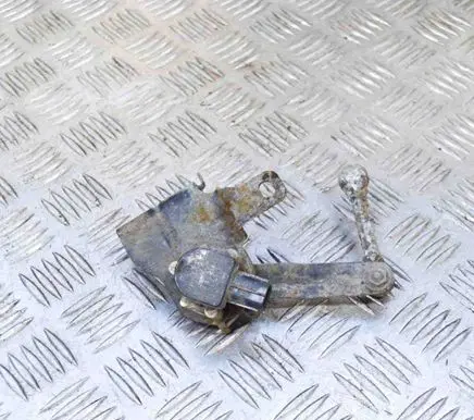 Lexus IS III XE30 Air suspension front height level sensor B132348 B1323482