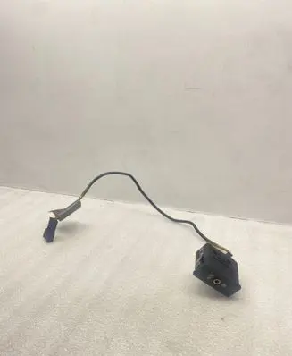 BMW 3 E90 E91 AUX in-socket connector 6930561