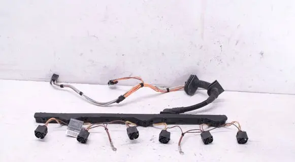 BMW 5 E60 E61 Fuel injector wires 7529709 7529708