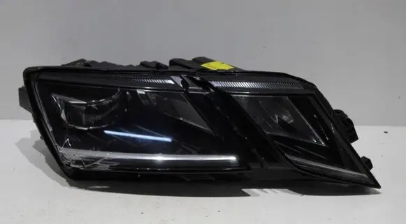 Skoda Octavia Mk3 (5E) Headlight/headlamp