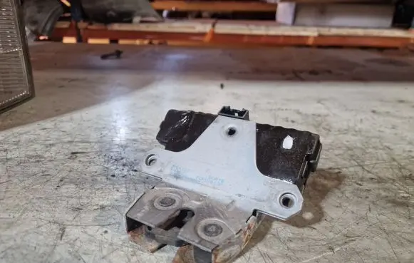 Volvo XC90 Tailgate/trunk/boot lock/catch/latch