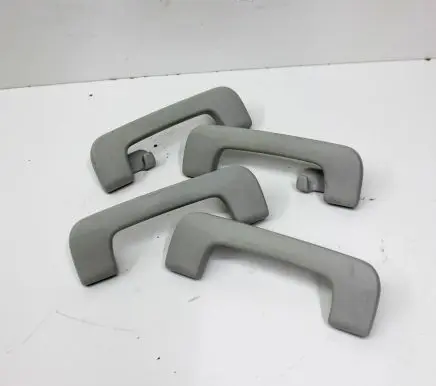 Audi A6 S6 C6 4F A set of handles for the ceiling 8P0857607M 8P0857607N