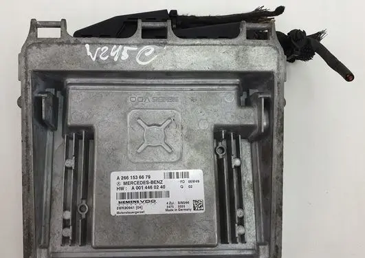 Mercedes-Benz B W245 Engine control unit/module A2661536679