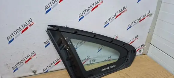 BMW 4 F36 Gran coupe Rear side window 7412023