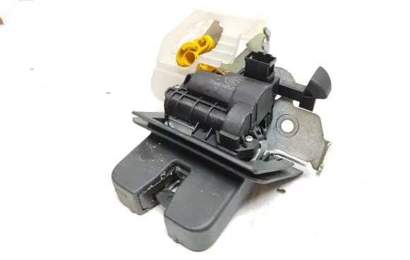 Audi Q2 - Tailgate/trunk/boot lock/catch/latch 4M0827506D