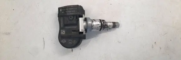 Renault Megane III Tire pressure sensor 407003743R S180052004 624664438