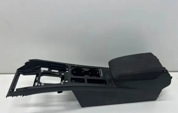 Volkswagen PASSAT B8 Center console 3g0857100