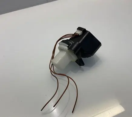 Mercedes-Benz E W212 Headlight level adjustment motor