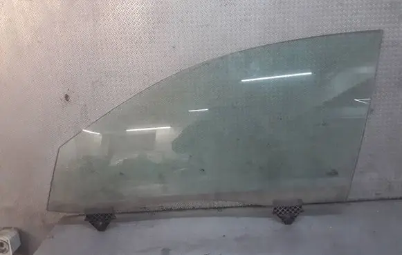 Audi A8 S8 D3 4E Front door window glass four-door 