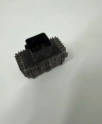 Opel Zafira A Glow plug pre-heat relay 51299008 09132691