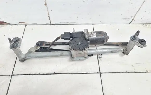 Skoda Fabia Mk3 (NJ) Front wiper linkage and motor 5J0955113