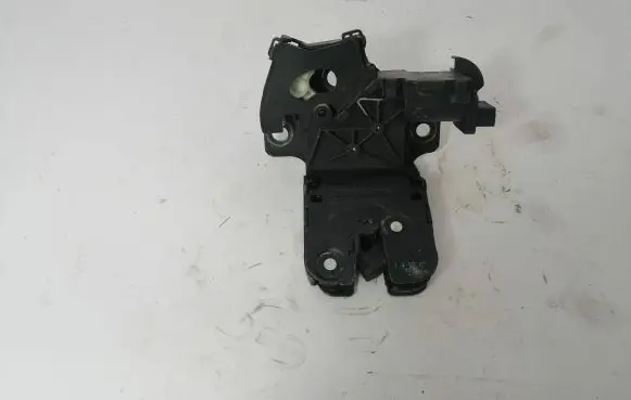 Audi A4 S4 B7 8E 8H Tailgate/trunk/boot lock/catch/latch 8P4827505C