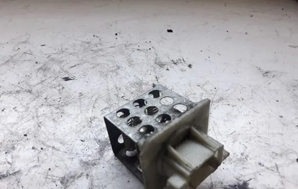 Citroen Xsara Picasso Heater blower fan relay 