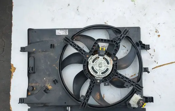 Fiat Grande Punto Electric radiator cooling fan 51878035